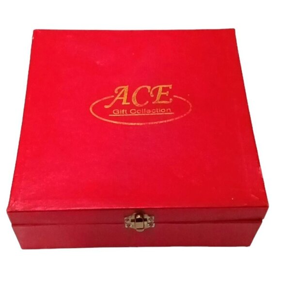 Vintage Christmas Mugs Set of 4 Fine Porcelain Ace Gift Collection Gold Trim - Picture 9 of 10